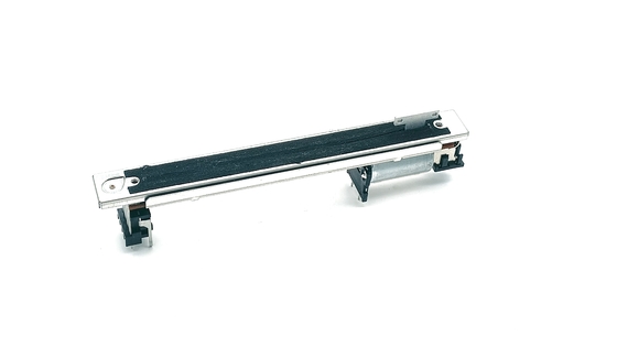 il CA 300V ha motorizzato lo spingitoio del miscelatore della chitarra B10K del potenziometro dello scorrevole