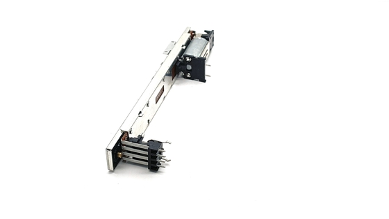il CA 300V ha motorizzato lo spingitoio del miscelatore della chitarra B10K del potenziometro dello scorrevole