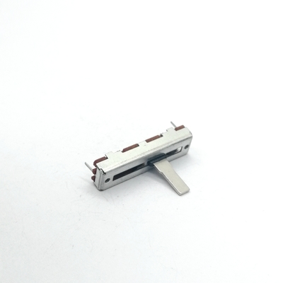 C3021N Manico in metallo da 30 mm di escursione largo 9 mm Utilizzato per console audio Auricolare e microfono